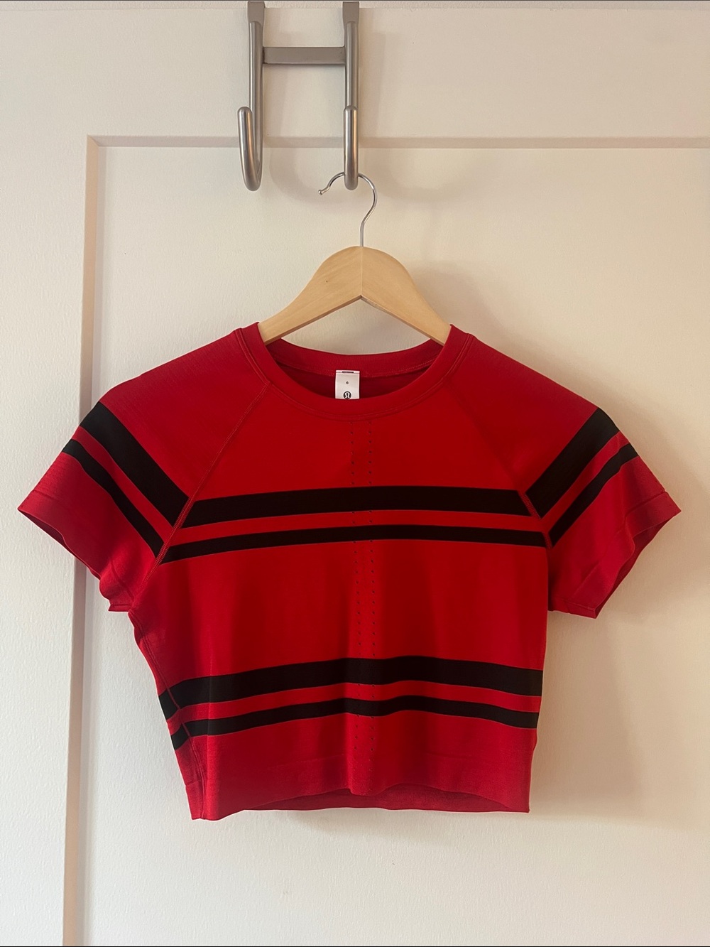 Lululemon Cropped Swiftly Tech Short Sleeve Shirt
